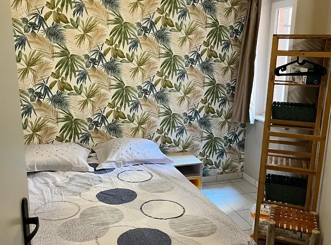 Center Yellow * 奥斯滕德