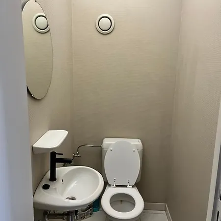 Center Yellow * Oostende